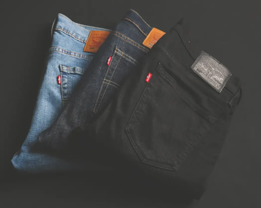 Spodnie jeansowe damskie na gumce – wygodny wybór na każdy dzień!