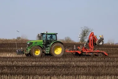 Na co zwrócić uwagę przy zakupie używanego ciągnika rolniczego