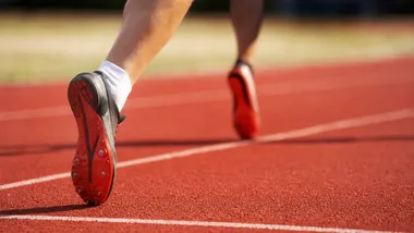 Bieżnia lekkoatletyczna w Pabianicach dostępna od rana do nocy