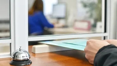 Pabianickie Centrum Medyczne szkoli uczestników WTZ. Pracują w administracji