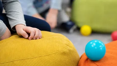 Dzieci zyskały miejsce do wyciszenia. Nowa sala w PCM dzięki darczyńcy