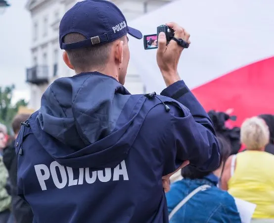 Nietrzeźwy kierowca doprowadził do kolizji i ukradł pojazd swojej rodziny