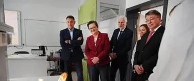 Sekretarz stanu odwiedziła SP1. Tu nauka zaczyna się od eksperymentu