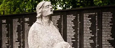 Tablica dla Marianny Gryni. Na cmentarzu przypomną historię obozu