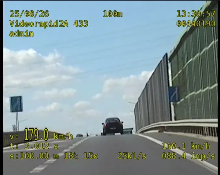 Mercedes pędził 179 km/h na DK14. Kierowca odpowie przed sądem