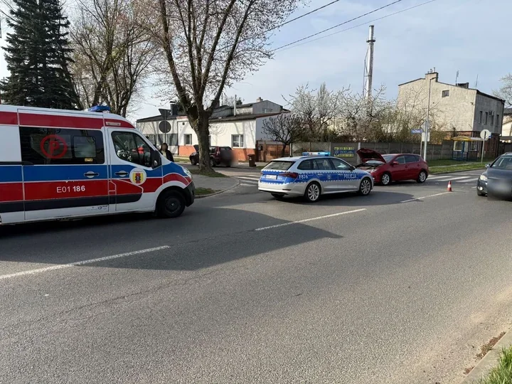 Dwa poranne zderzenia w Pabianicach - wystarczył jeden błąd na skrzyżowaniu