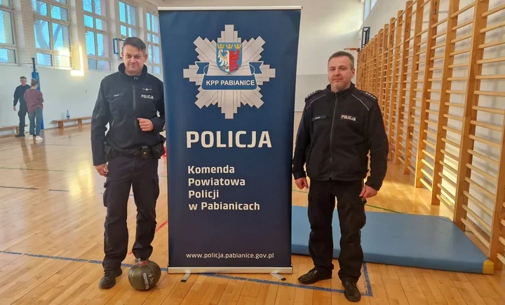 Dzielnicowi z Pabianic walczą o tytuł - 100 lat tradycji i głosów