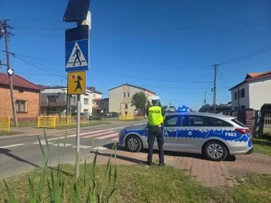 Policja kontroluje okolice szkół w Pabianicach. Znaki trafią pod lupę