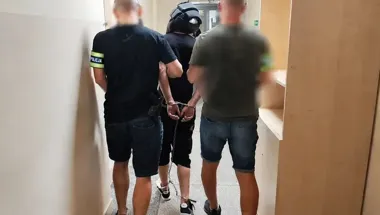 Odmówili wspólnego picia, chwilę później doszło do rozboju w Pabianicach