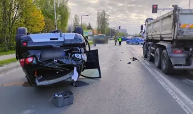 Dwa pijane rajdy w Pabianicach skończyły się zderzeniami