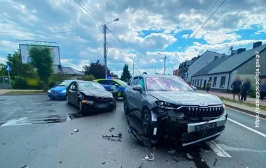 Sekundy nieuwagi na skrzyżowaniu w Konstantynowie Łódzkim skończyły się szpitalem